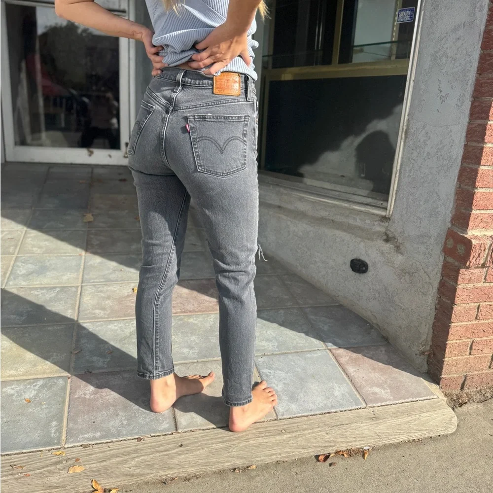 Levi's Premium 501 Washed Black Button Fly Distressed Skinny Jeans 26/28 - Picture 5 of 15